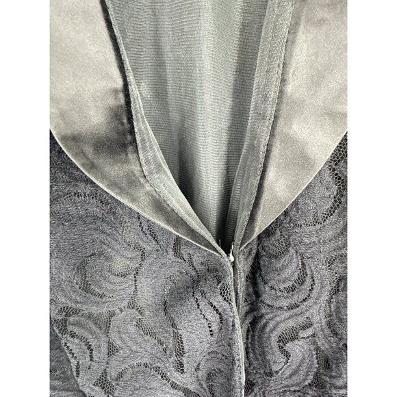 Maurices Long Sleeve Satin Lapel Lace Overlay Hook and Eye Close Blazer Sz XL - Picture 5 of 9